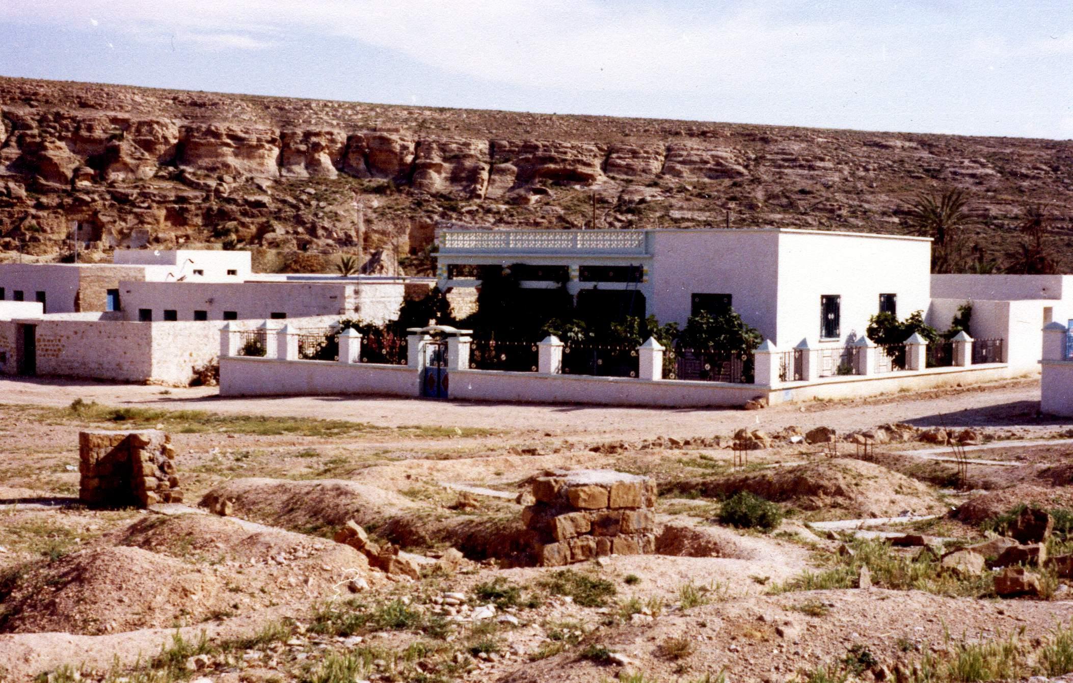 Gildas Simon 1975 Maison de migrant à Ghomrassen, Tunisie