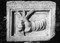 Plaque de plaque à clair-voie avec inscription bilingue grec palmyrénien Adgtor fils de Nourbel (IGLS XVII***) (Palmyre, Syrie)