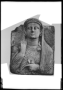 Plaque de loculi avec personnage féminin et inscription palmyrénienne (ancienne coll. Bertone catalogue de vente), temple de Bêl (Palmyre, Syrie)