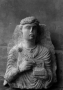 Buste masculin avec stylet et tablettes au musée du Louvre, temple de Bêl (Palmyre, Syrie)